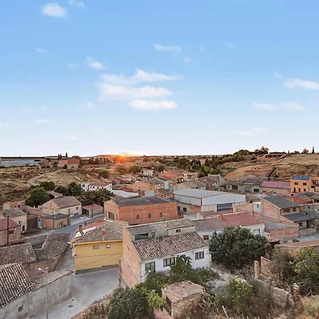 Castell De Feriehus Menarguens